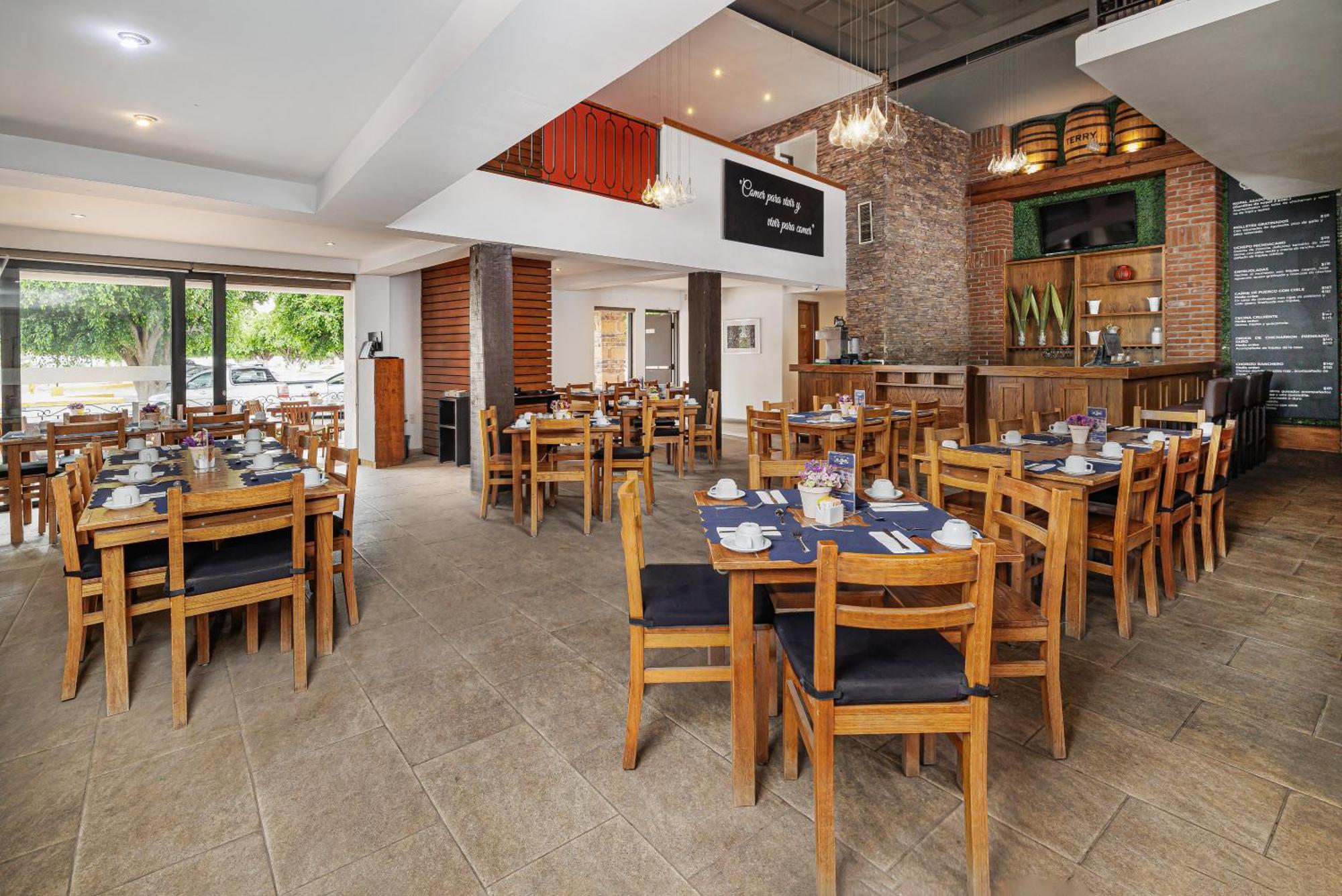 Hotel Suites Mexico Plaza Leon Campestre Екстер'єр фото